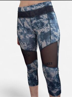 lululemon athletica Blue Tie-Dye Mesh Capri Leggings